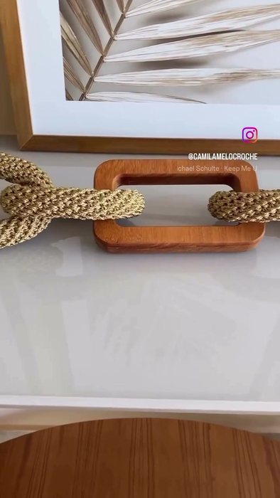 Colar de Mesa com Elo Duplo de Madeira de crochê